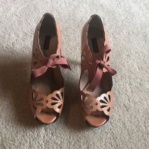 Joan & David Nude Heels with Bow Detailing